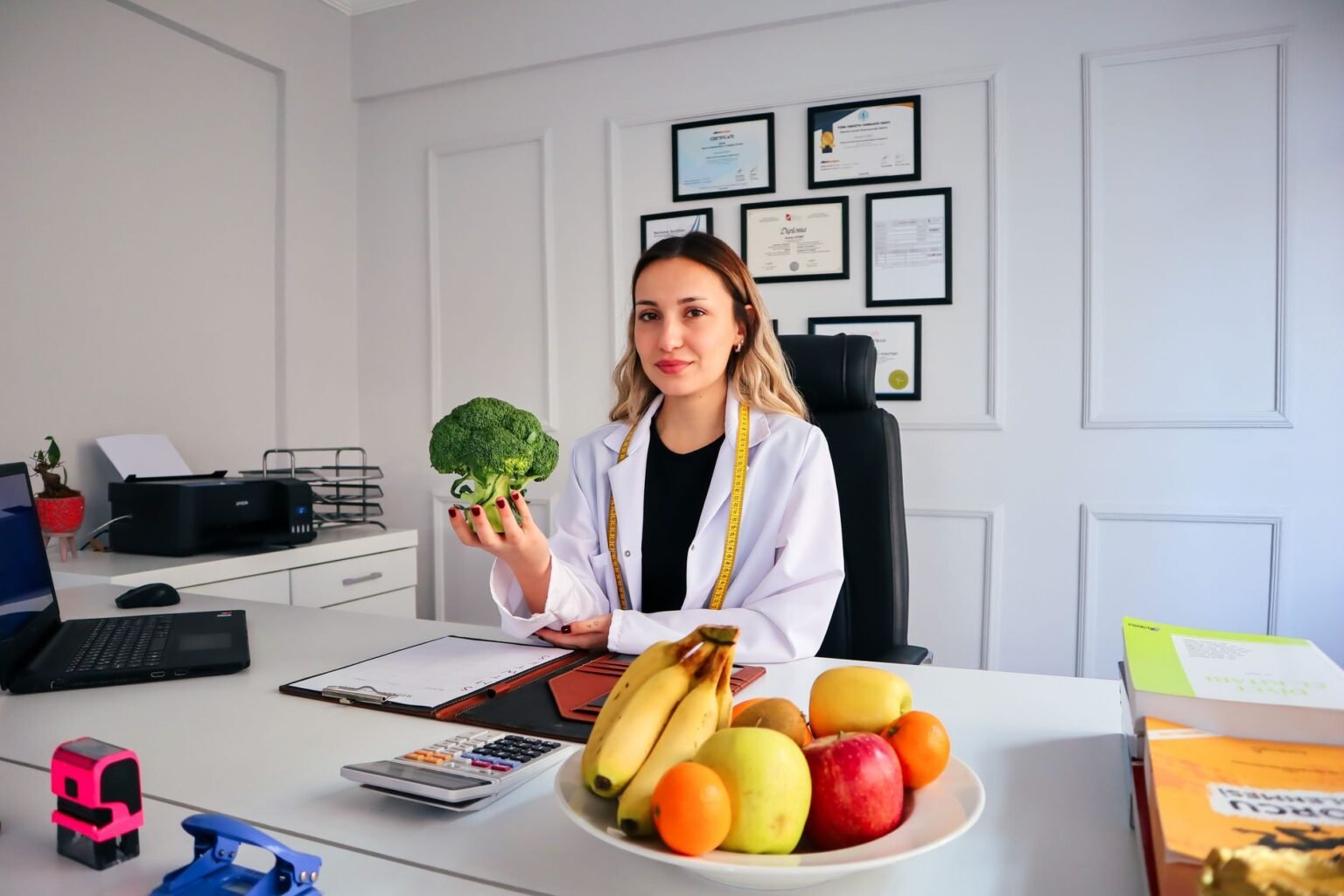 O Que Faz um Nutrólogo: entenda a diferença para o nutricionista O Que Faz um Nutrólogo: entenda a diferença para o nutricionista