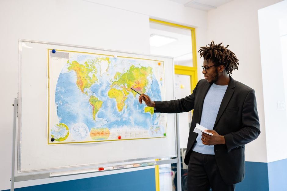 Como se formar e onde estudar cartografia