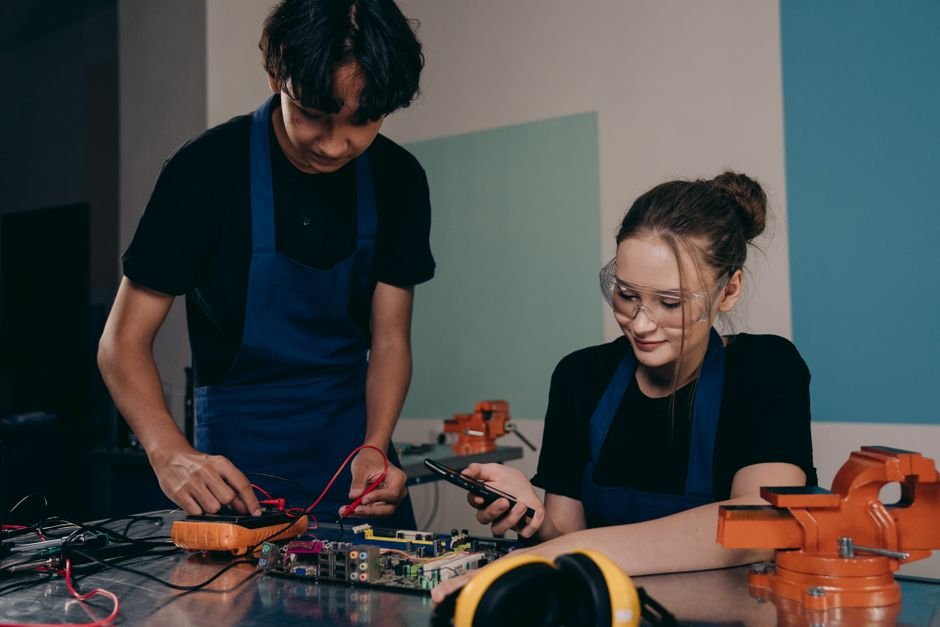 Diplomas técnicos e profissionalizantes