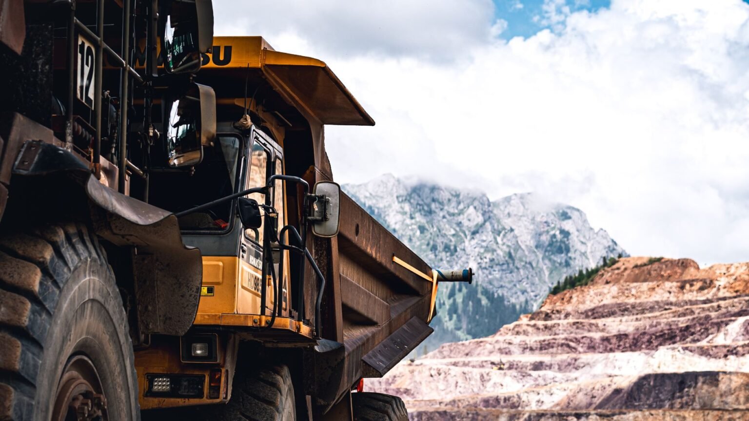 O Que Faz um Engenheiro de Minas: A Profissão Que Sustenta a Extração Mineral O Que Faz um Engenheiro de Minas: A Profissão Que Sustenta a Extração Mineral