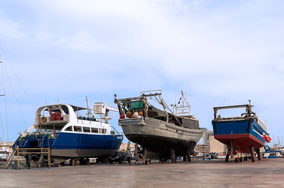 Reparo naval e operação de estaleiro