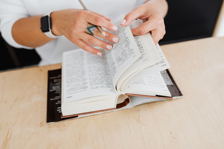 Tradução e versão de idiomas